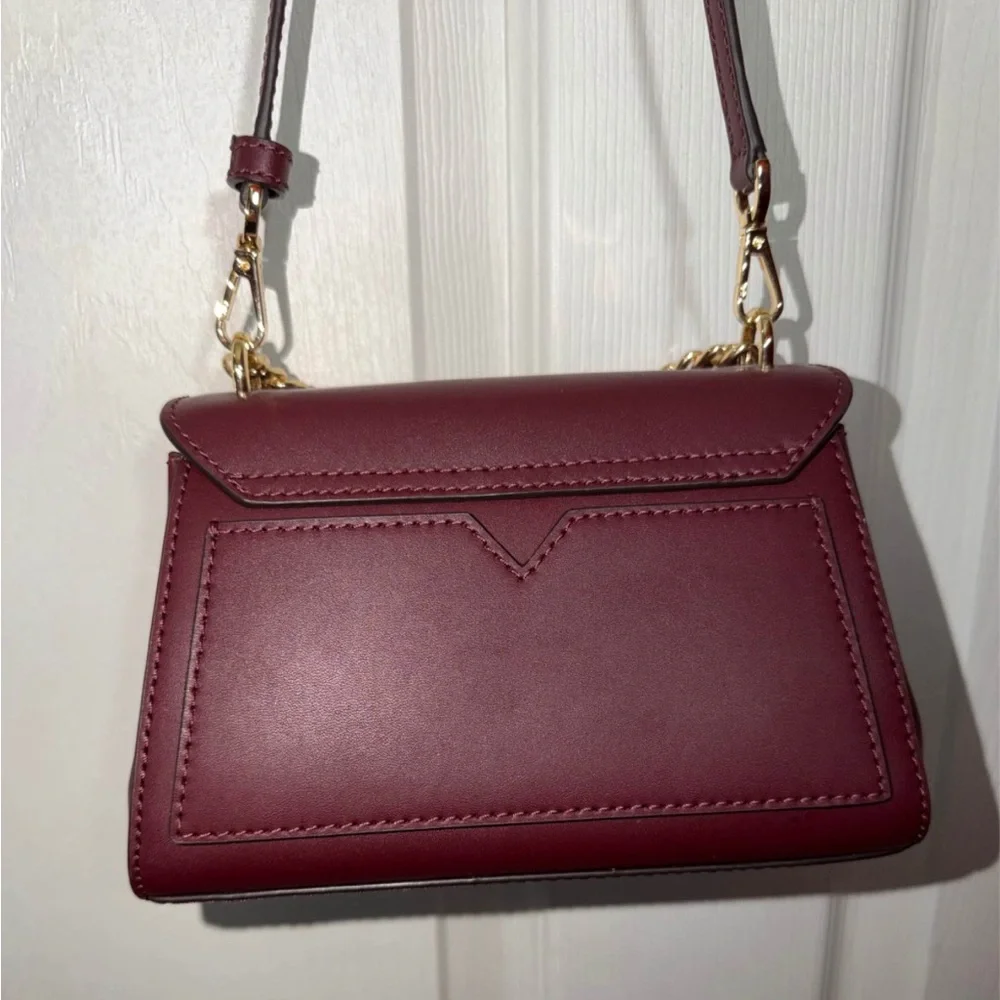 ✨Gorgeous Michael Kors Lita Crossbody✨ - Picture 4 of 7